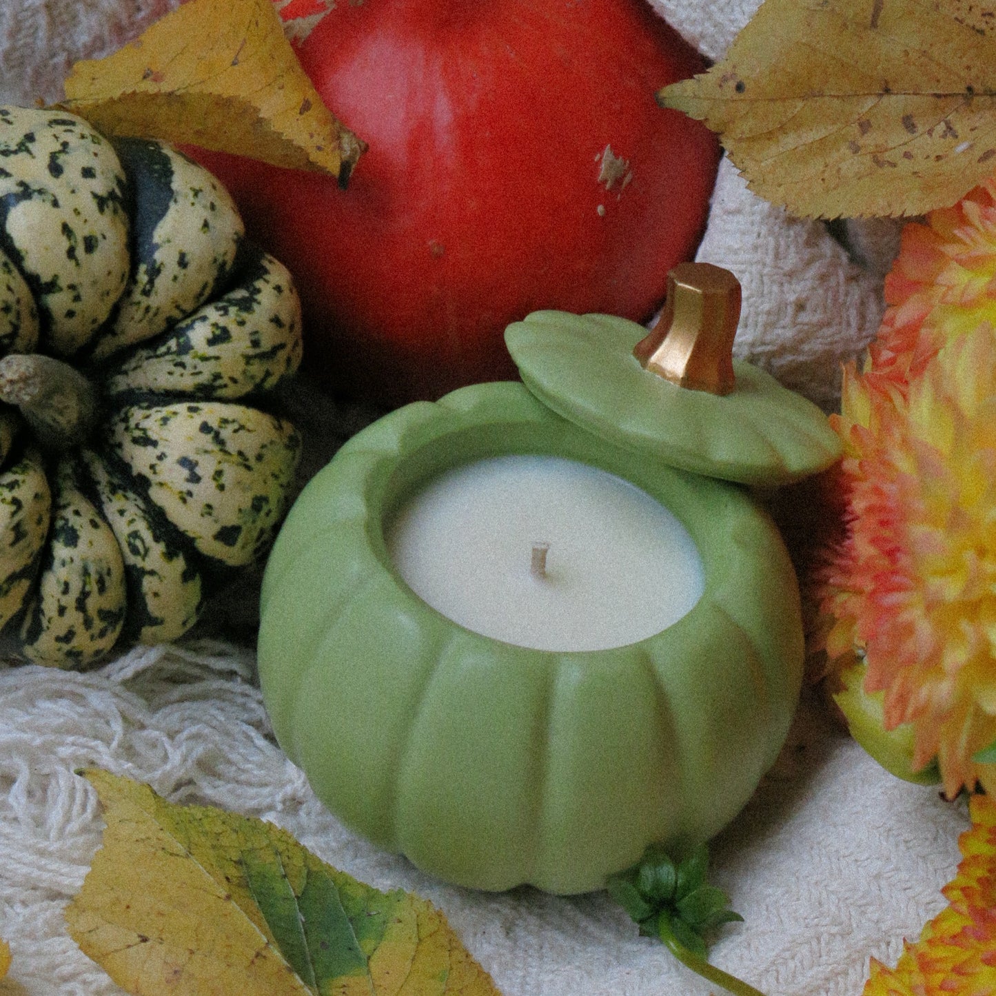 Aromatic Autumn Pumpkin Candle in Three Colors