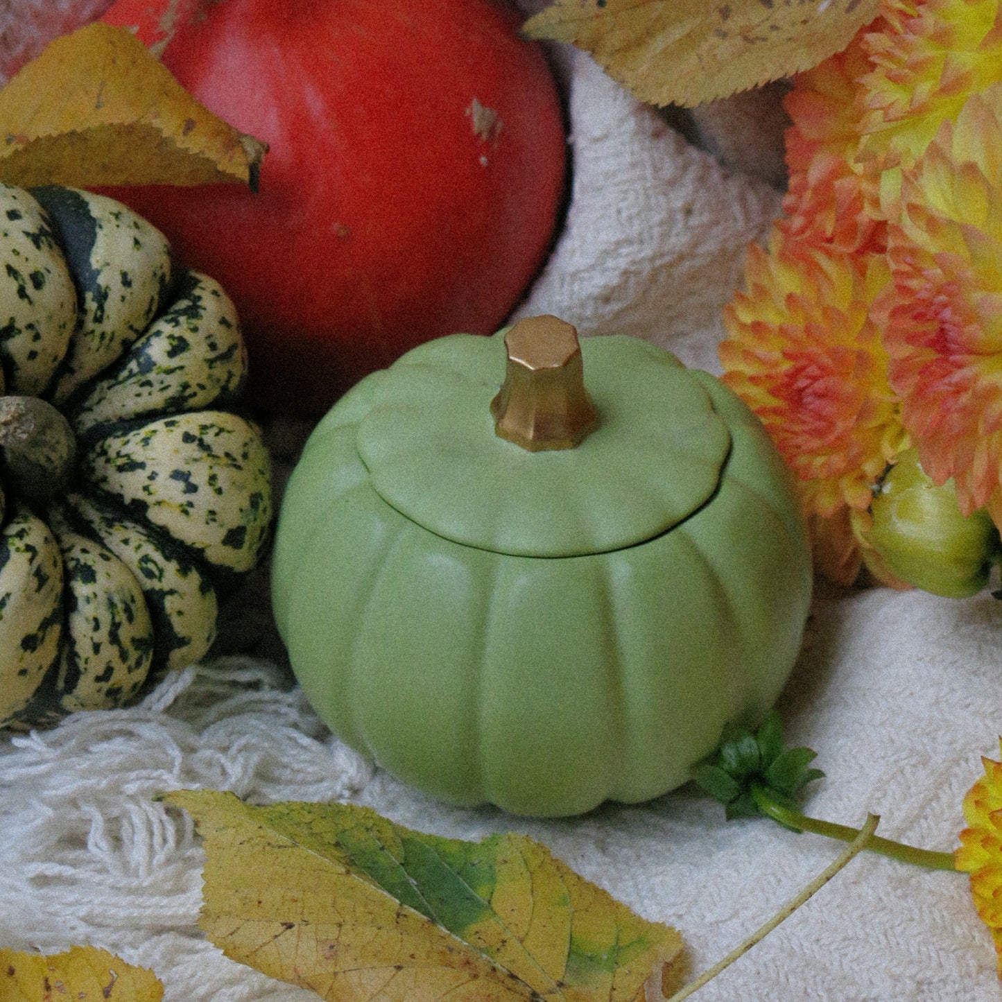 Aromatic Autumn Pumpkin Candle in Three Colors