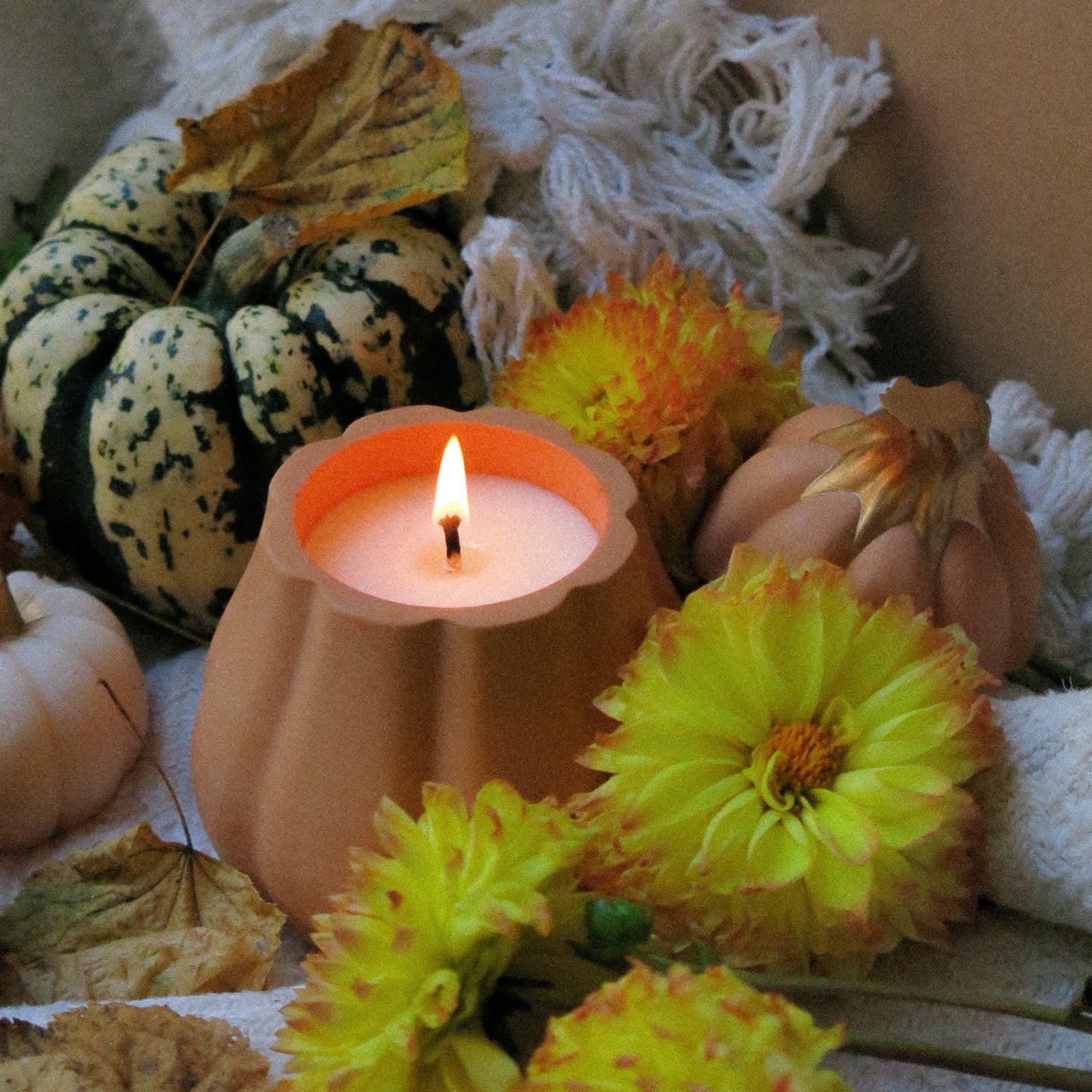 "Nutmeg Pumpkin" aromatic candle