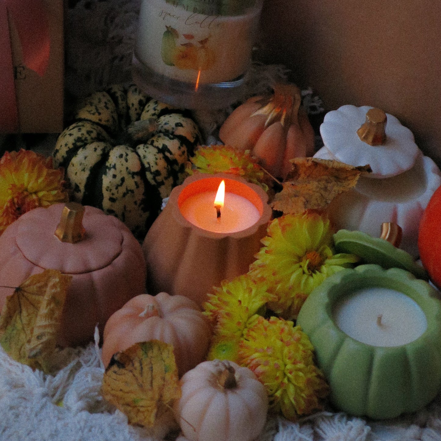 "Nutmeg Pumpkin" aromatic candle