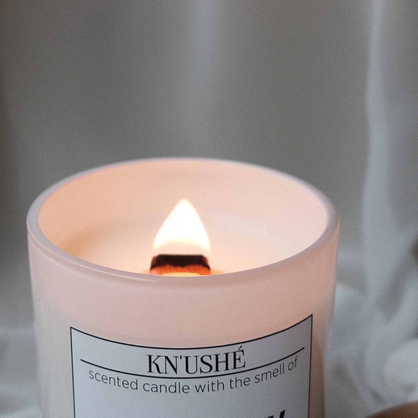Scented candle with the smell of "HOT SEX"