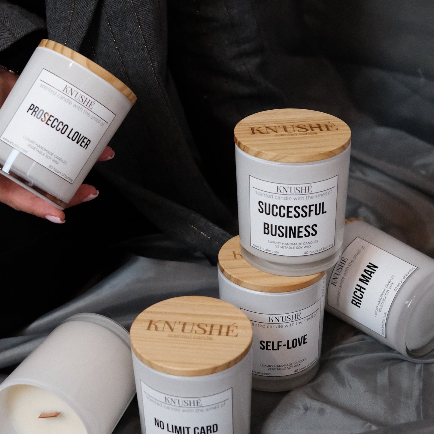 Scented candle with the smell of "SUCCESSFUL BUSINESS"