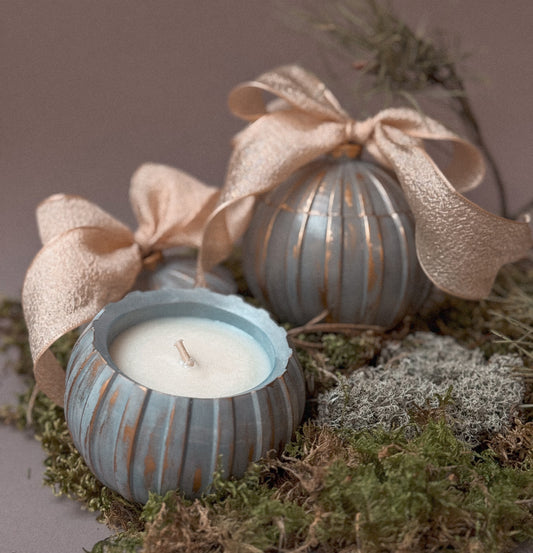 “Christmas Ornament” Candle – handmade holiday candle