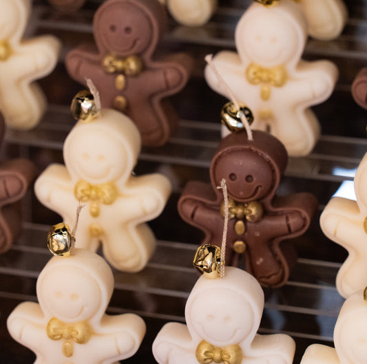 Gingerbread man” candle – handmade Christmas scented gift