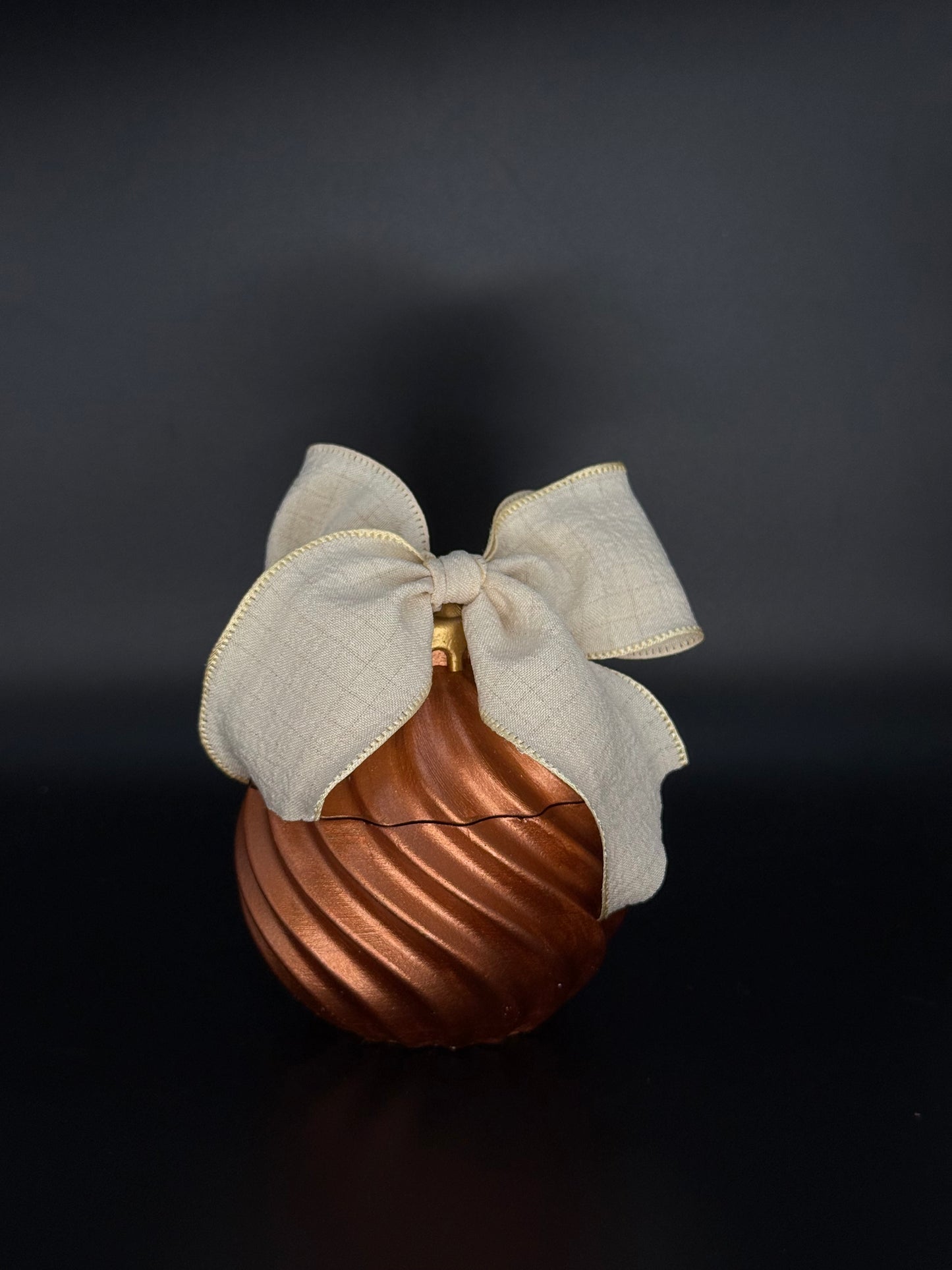 “Christmas Bauble” candle