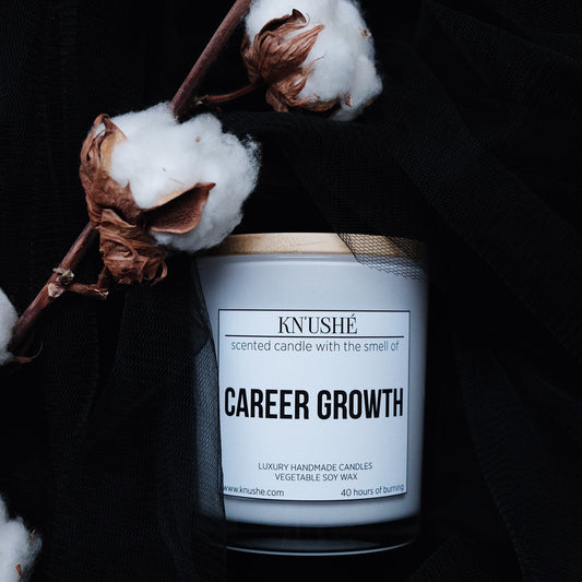 Scented candle  with the smell of "CAREER GROWTH"