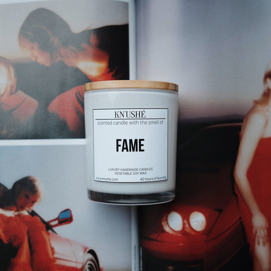 Scented candle  with the smell of "FAME"